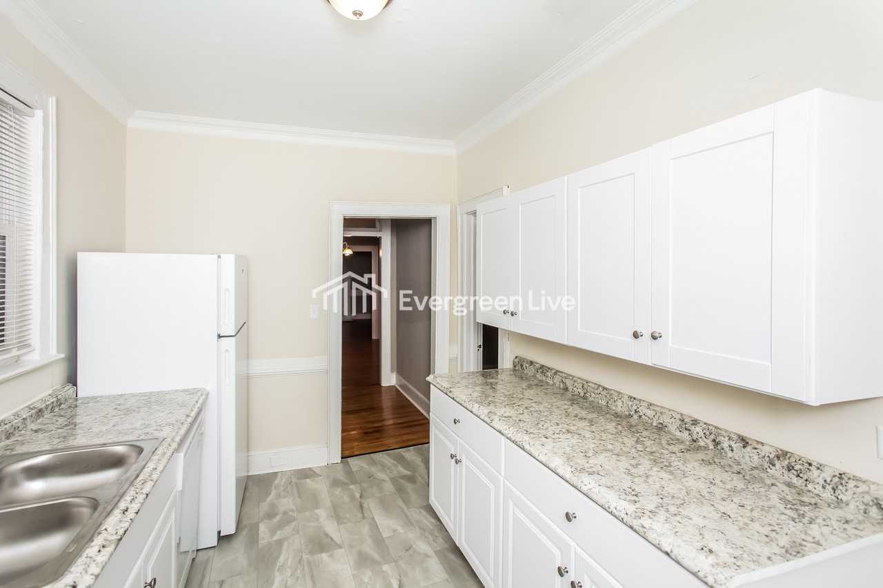 1305 Lorick Ave - Photo 7 of 14