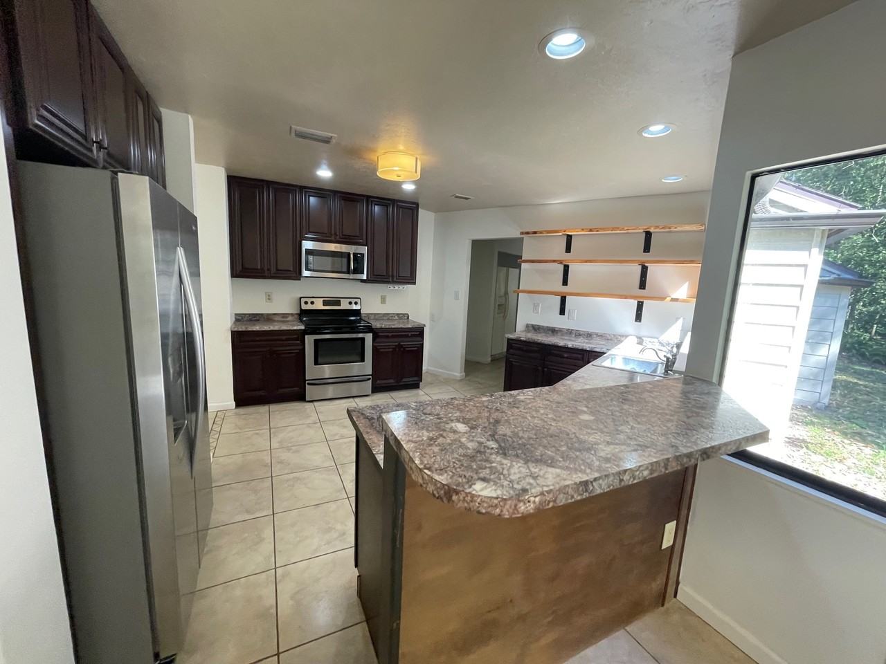 2001 Northwestavenue - Photo 6 of 50