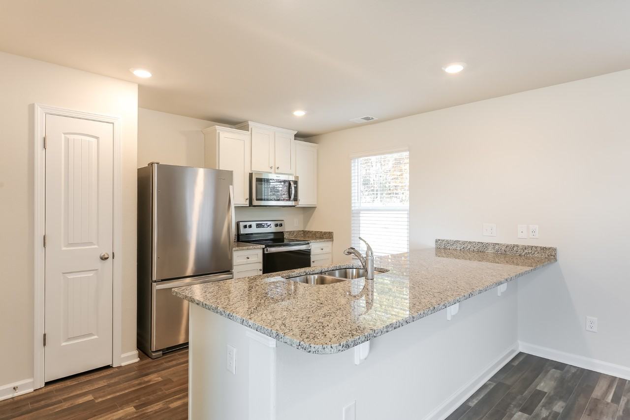 4069 Reinfield Dr - Photo 6 of 21