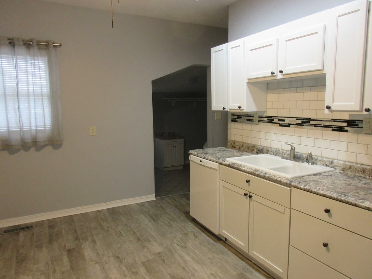 301 North Main Street - Photo 4 of 13