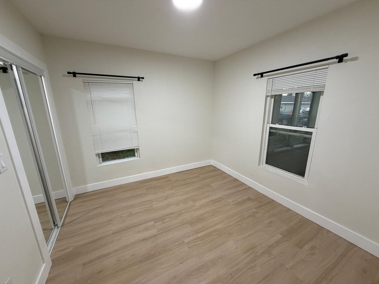 1434 E 18th St - Photo 7 of 15