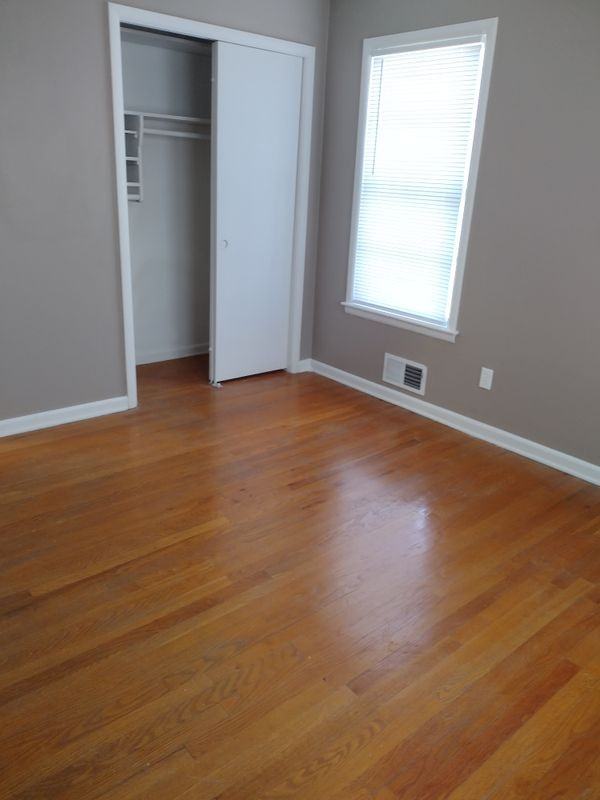 4211 E 61st St - Photo 2 of 12