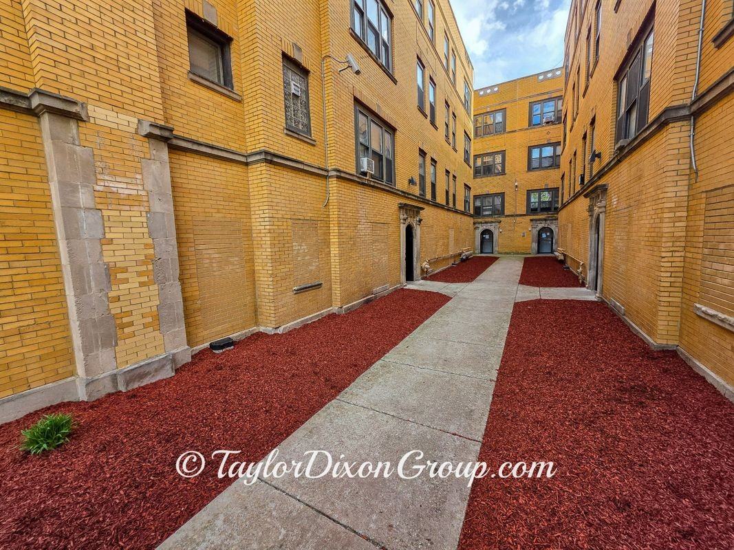 4033 W Gladys Ave ##2s - Photo 5 of 22