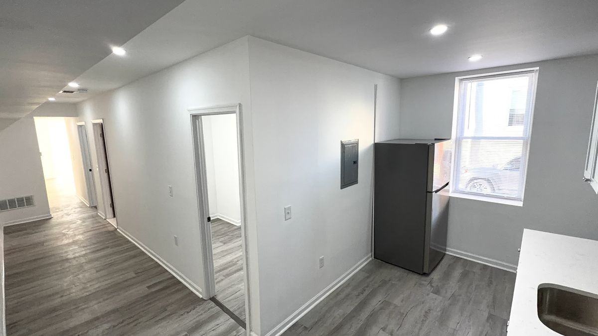 1621 N 33rd St - Photo 2 of 11