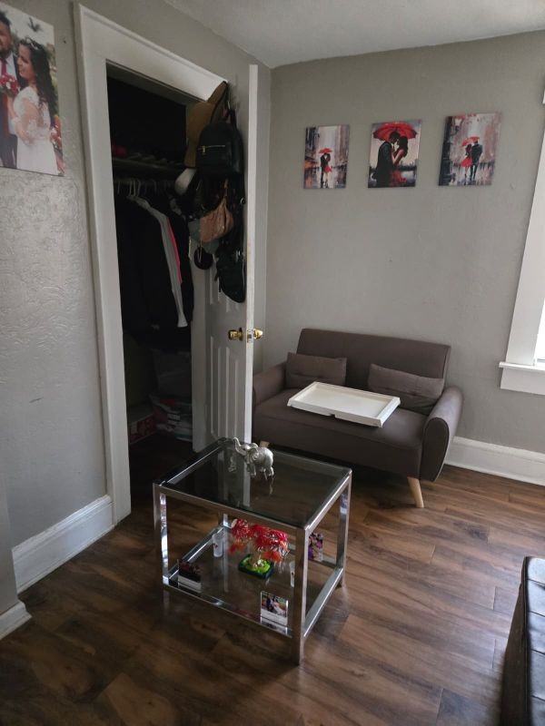 144 Mapes Ave - Photo 5 of 8