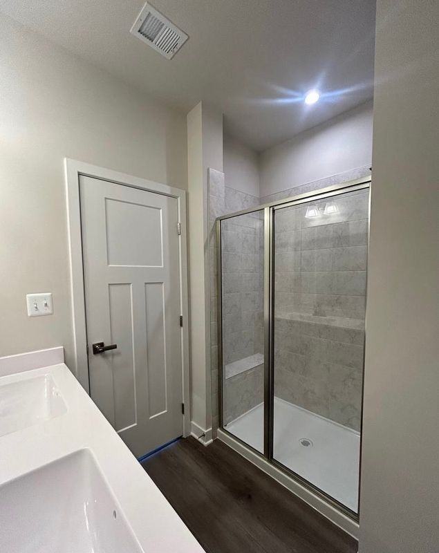 168 Bethlehem Pl - Photo 7 of 15