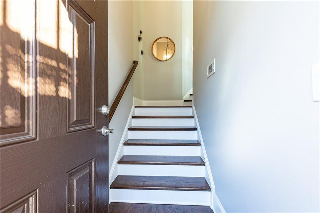 3130 Chestnut Woods Dr - Photo 2 of 48