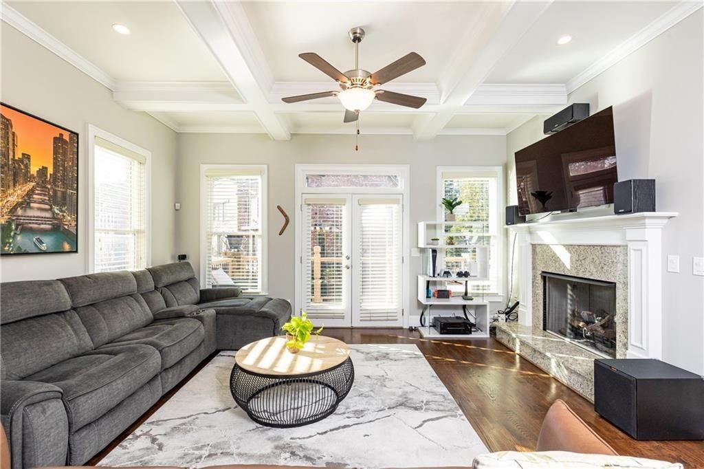 3130 Chestnut Woods Dr - Photo 3 of 48
