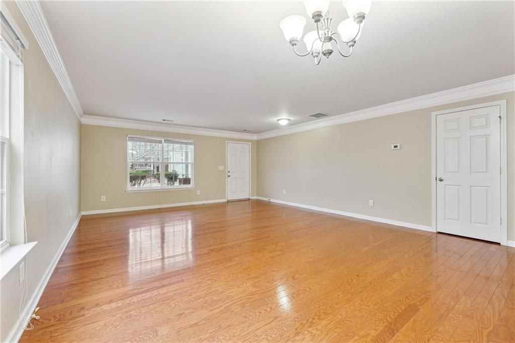 3050 Centerglen Ln - Photo 3 of 30