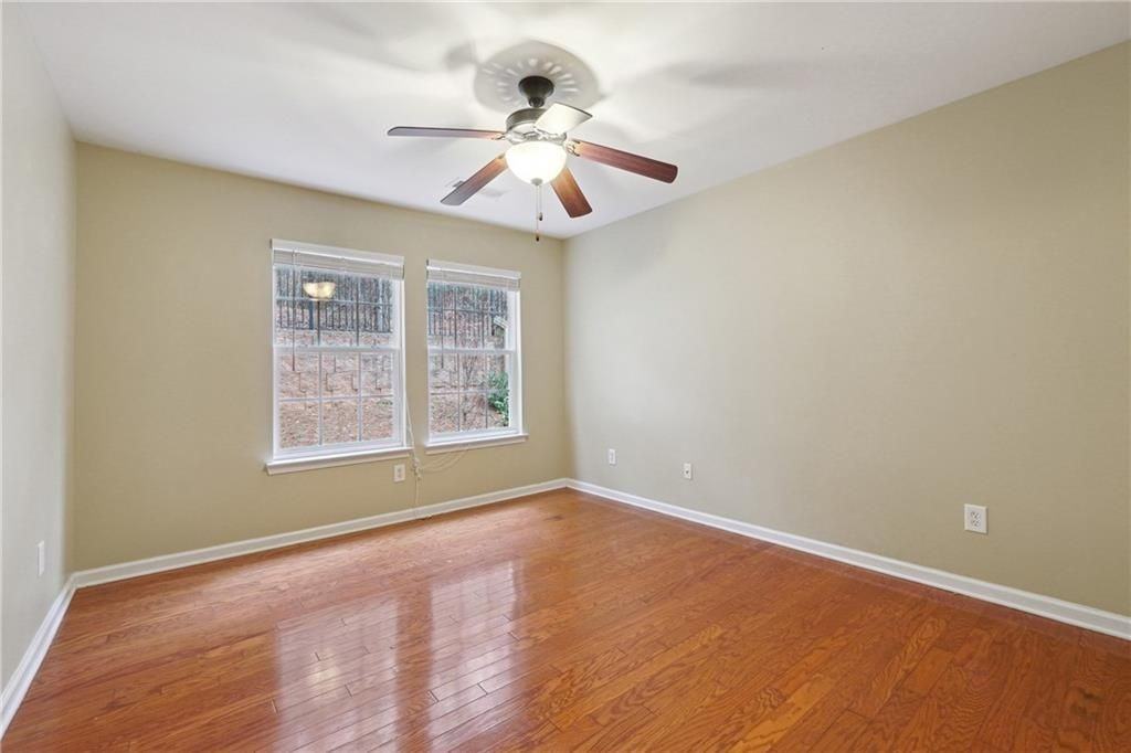 3050 Centerglen Ln - Photo 4 of 30