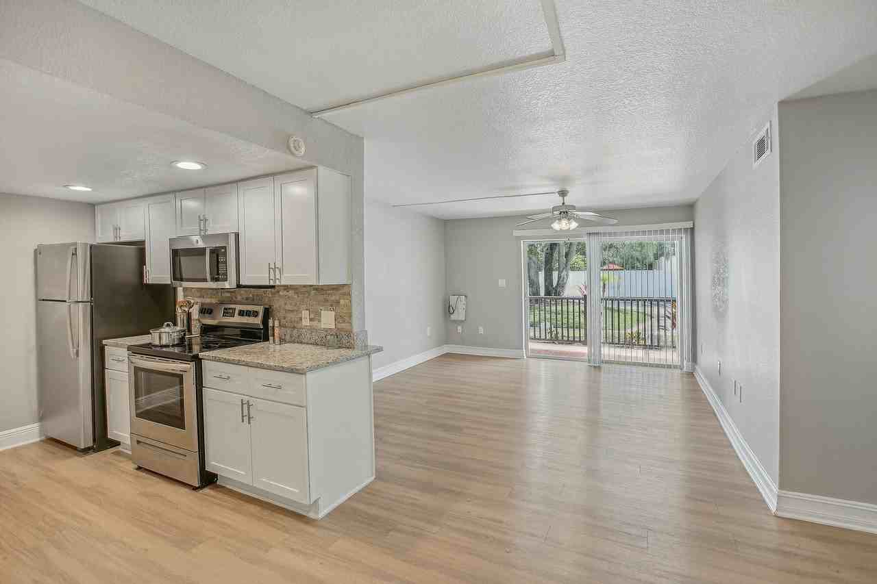 Seastone Apartments - Photo 5 of 37