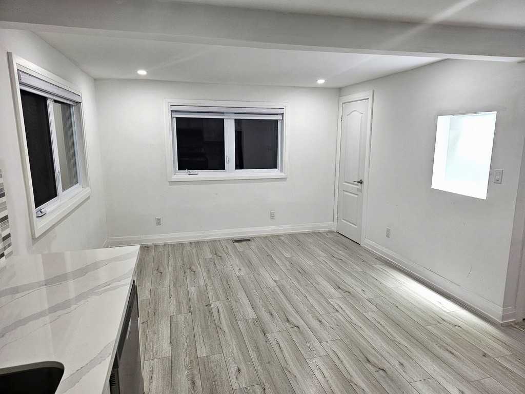 38 Wanda Rd - Photo 5 of 20