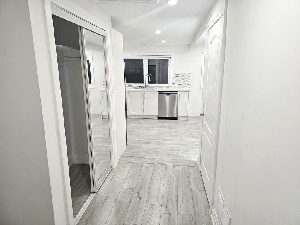 38 Wanda Rd - Photo 6 of 20