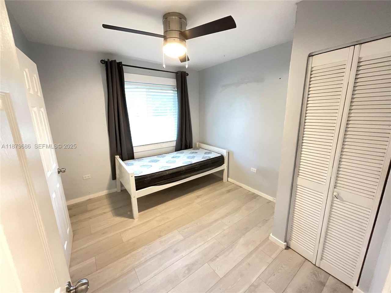 385 Northwest 129th Street - Photo 4 of 35