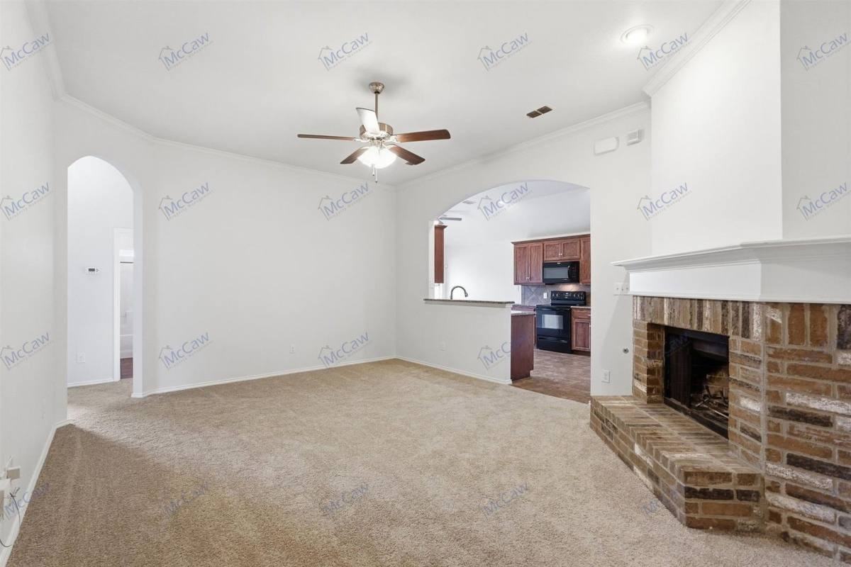 1904 Louis Miller Dr - Photo 3 of 10