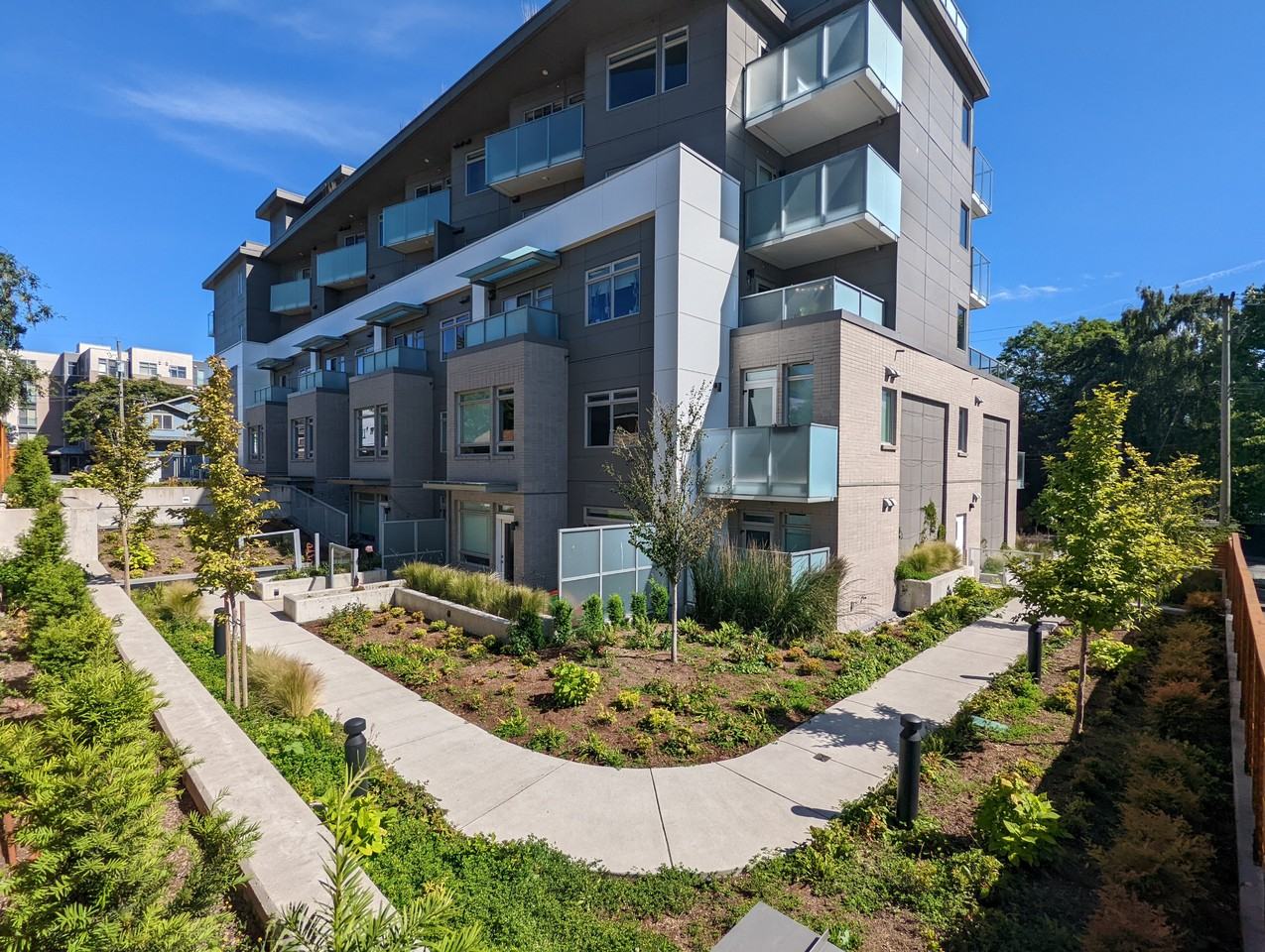 The Row - Photo 2 of 43