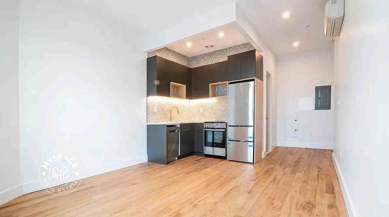 791 Sterling Pl #5B - Photo 2 of 12