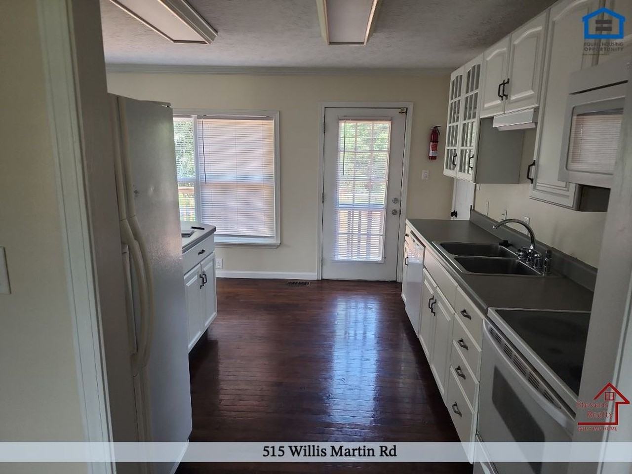 515 Willis Martin Rd - Photo 2 of 33
