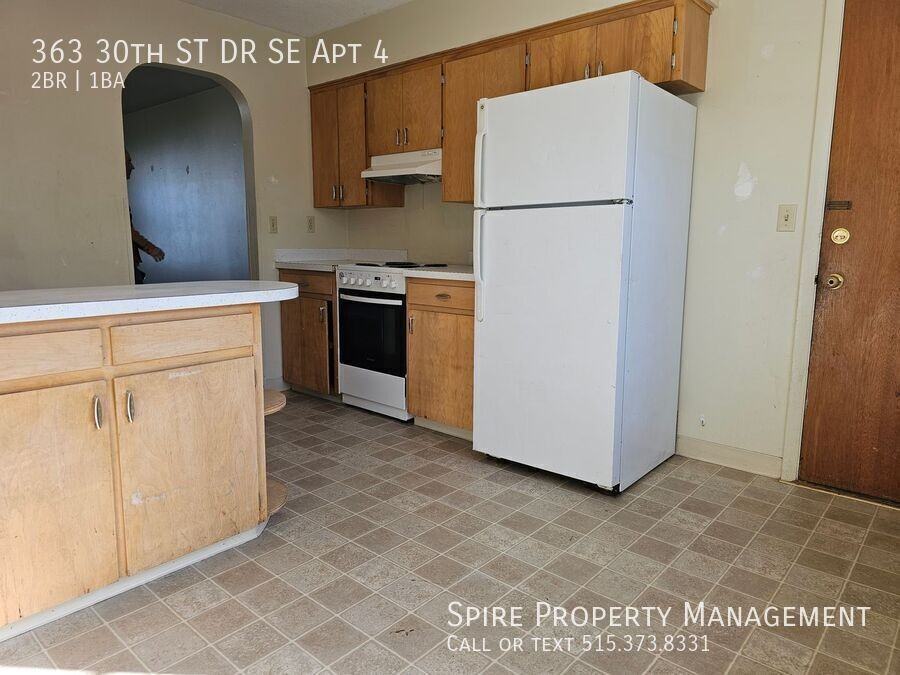 363 30th Street Dr Se Apt 4 - Photo 2 of 7