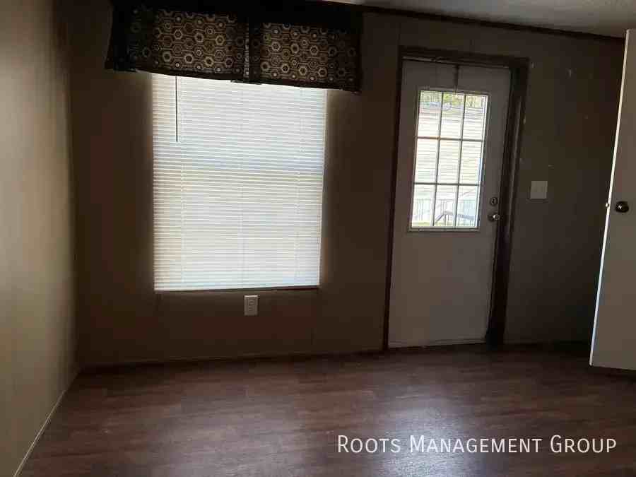 387 Webster Rd #82 - Photo 4 of 29