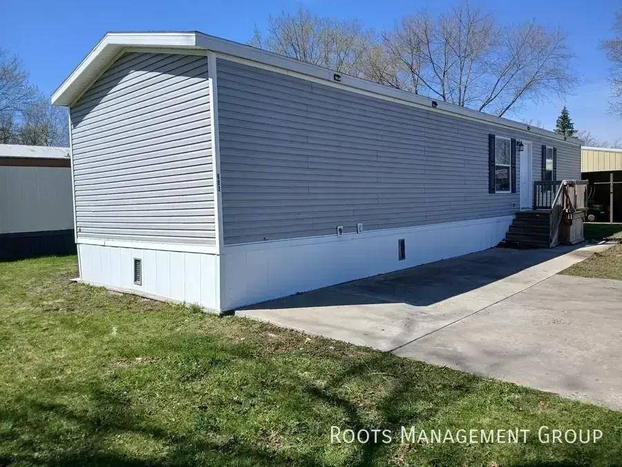803 Carriage Lane Est #803 - Photo 2 of 17