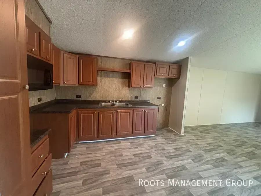 272 Emerson Bypass Rd #D36