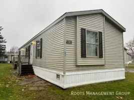 featured image of 2332 Fredonia Ave