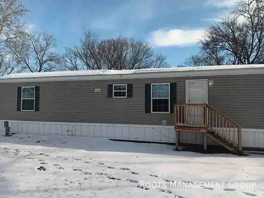 303 Carriage Lane Est #303 - Photo 3 of 25