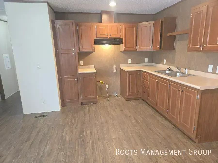 2564 Apollo Dr - Photo 5 of 19