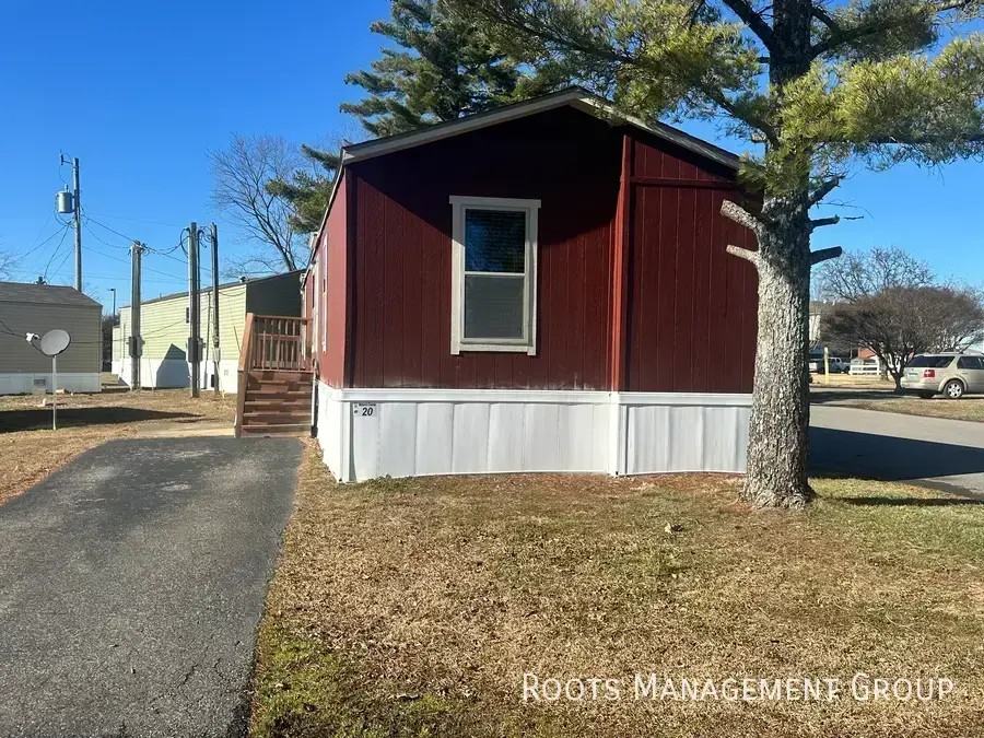 20 Riviera Courts Dr #20 - Photo 2 of 21