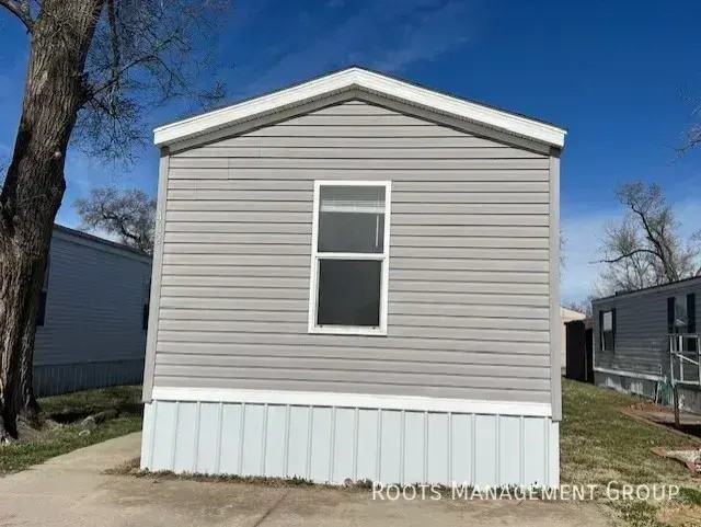 1402 Winona St #1402WN - Photo 3 of 15