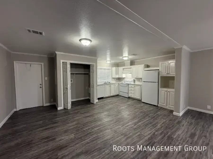 4503 Blue Bonnet Dr #4503B - Photo 3 of 25