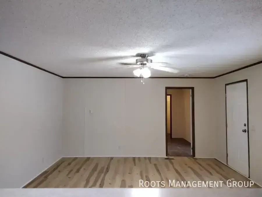 2356 Aurora Ave - Photo 4 of 10