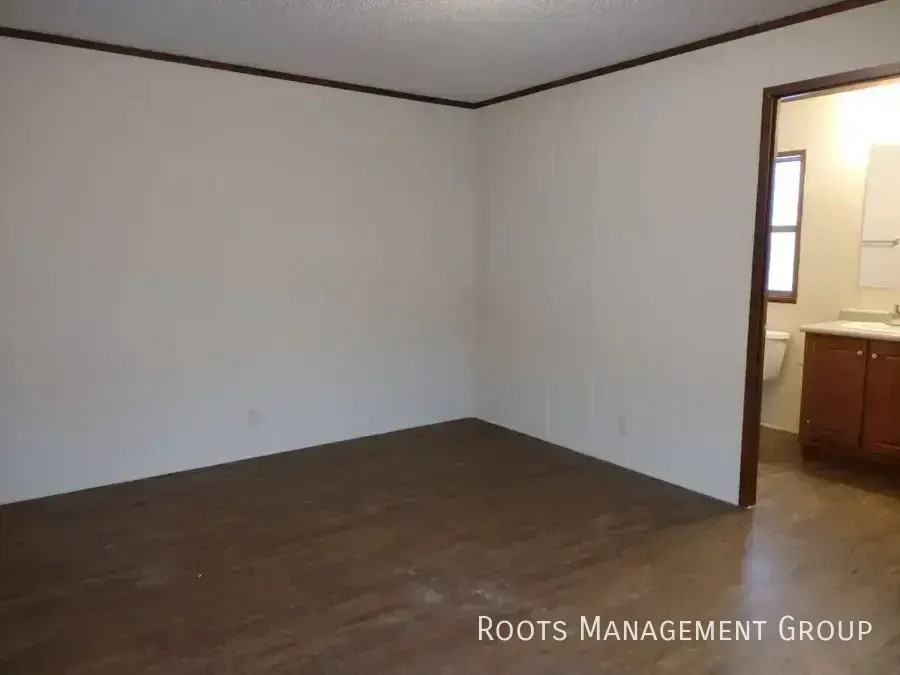 2356 Aurora Ave - Photo 6 of 10