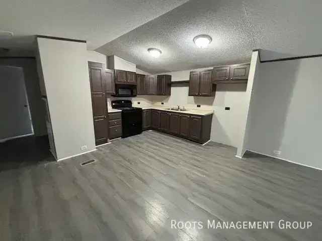 320 Rae St #15 - Photo 4 of 27