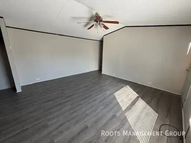 320 Rae St #15 - Photo 6 of 27