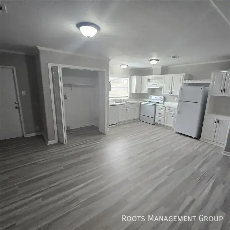 15863 Reddy Ln #15863R - Photo 2 of 19