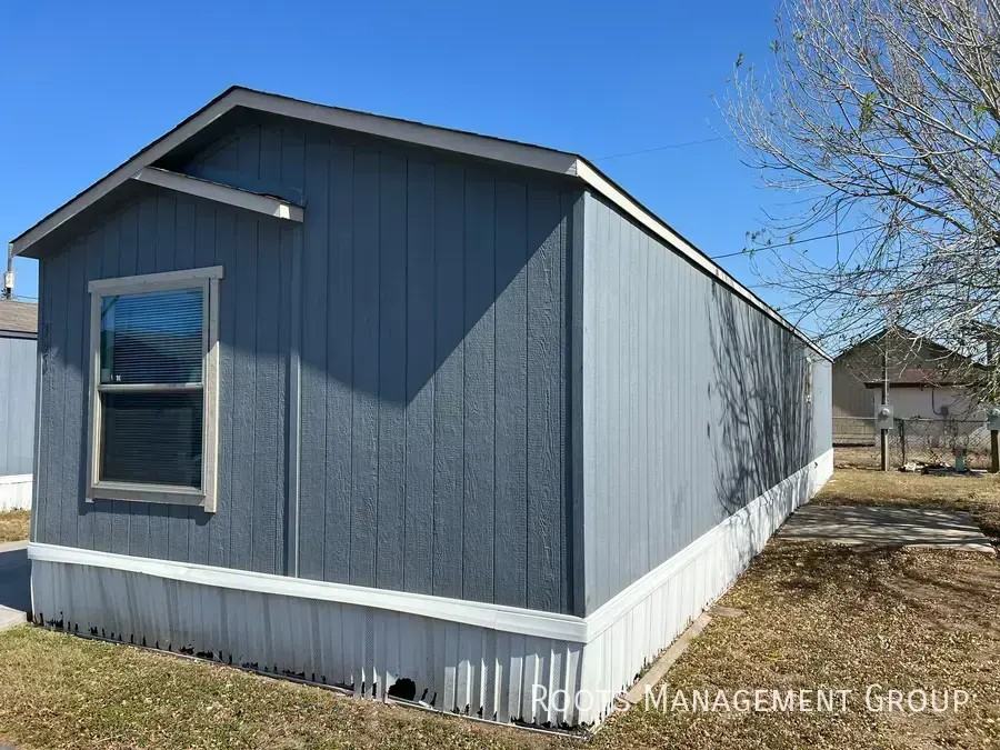 310 Scobey Ave #320 - Photo 3 of 27
