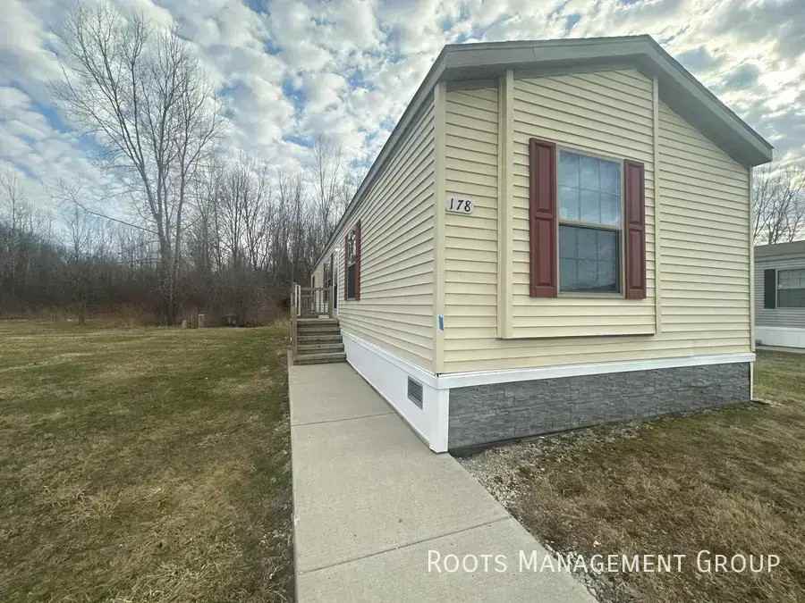178 Maple Wood #178 - Photo 2 of 21