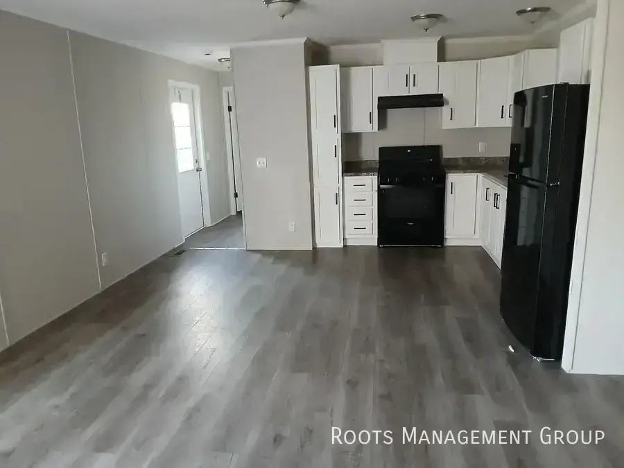 602 Carriage Lane Est #602 - Photo 3 of 14
