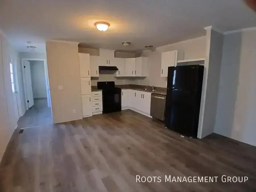 601 Carriage Lane Est #601 - Photo 2 of 13