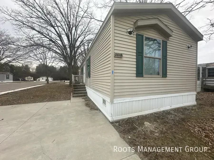 2419 Gena Ann Ln - Photo 2 of 14