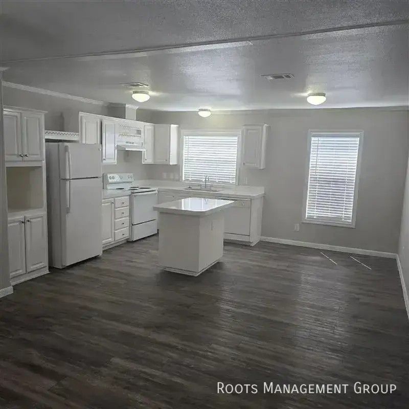 16015 Clarke Springs Dr #16015C - Photo 2 of 20