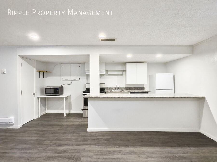63 Woodglen Close Sw Lowr - Photo 2 of 11