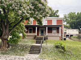 featured image of 821 W Beverley St