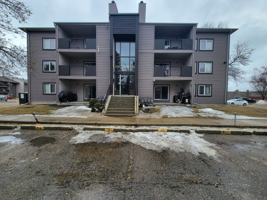 featured image of 45 Akins Dr