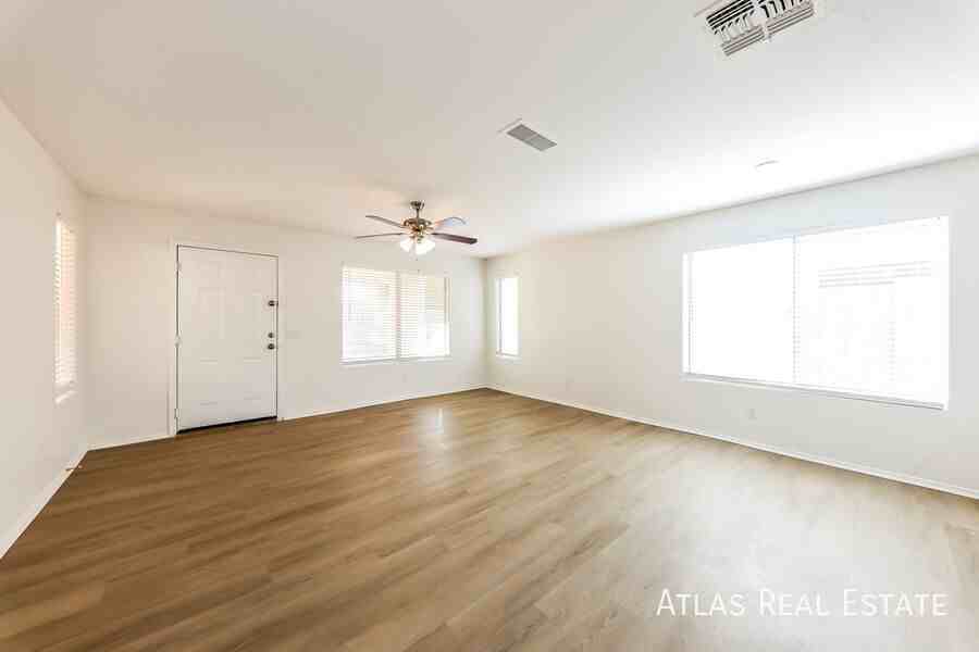 30427 N 42nd Pl - Photo 5 of 21