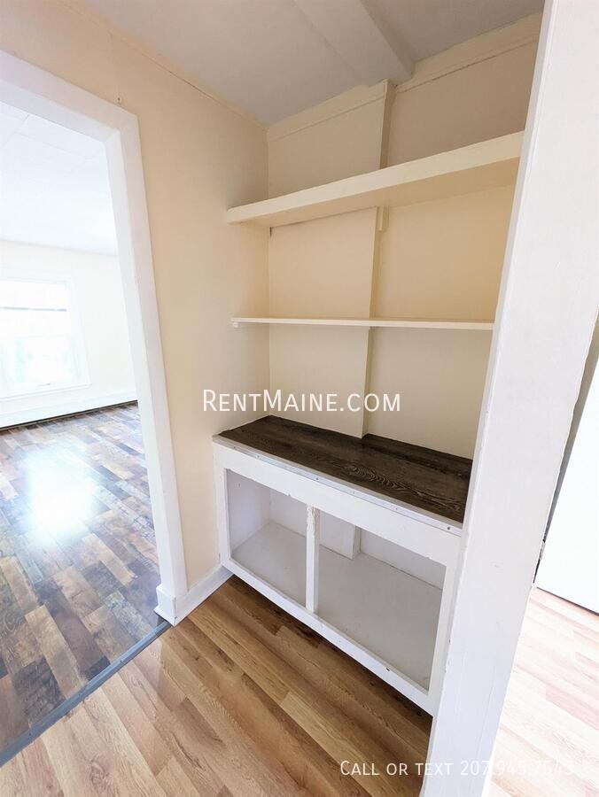 28B Autumn St - Photo 7 of 21