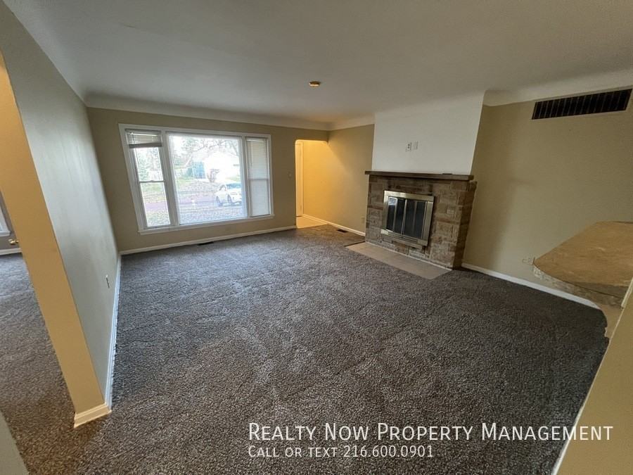 988 Keystone Dr - Photo 6 of 8