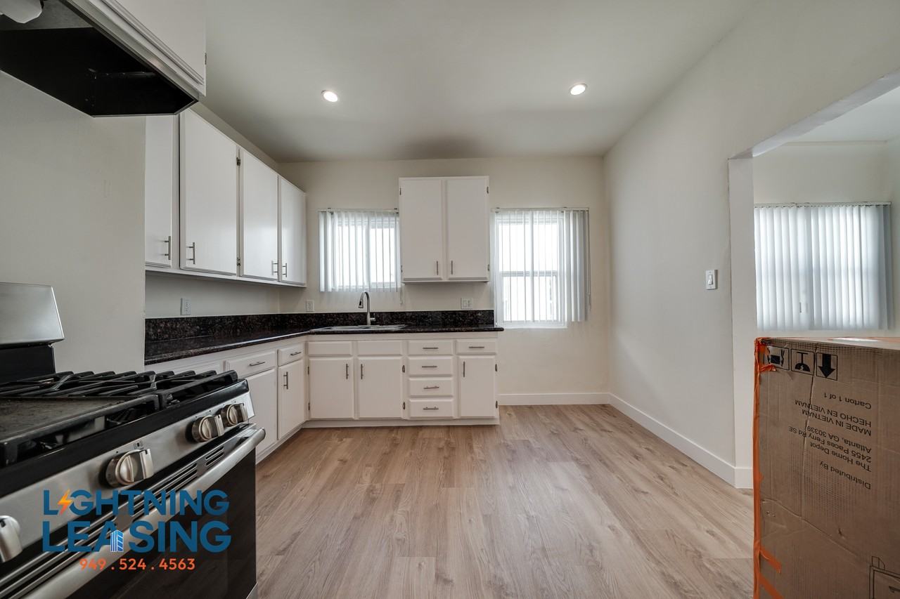 6136 Saturn St #A - Photo 6 of 24